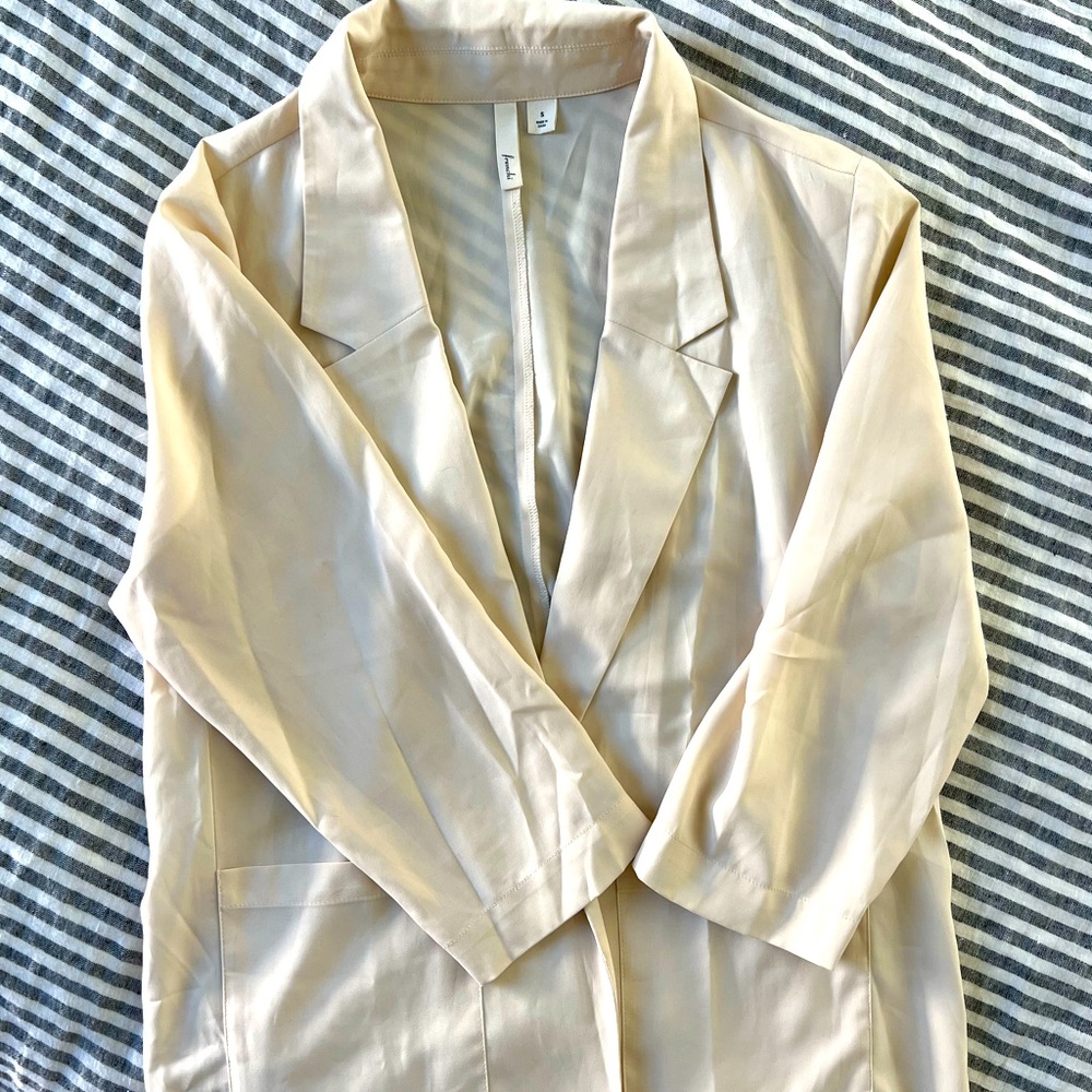 Like new! Frenchie from Nordstrom Lightweight Blazer - off white size S